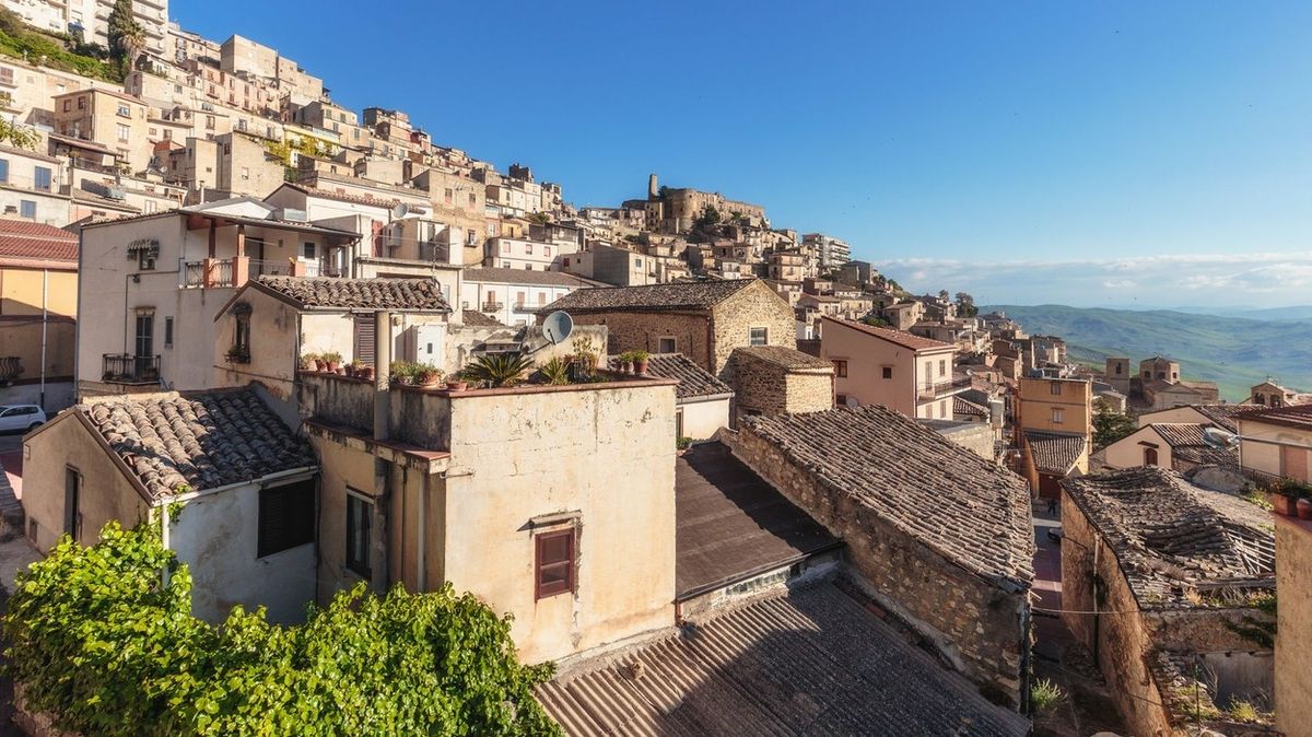 Un’altra città italiana offre case gratis